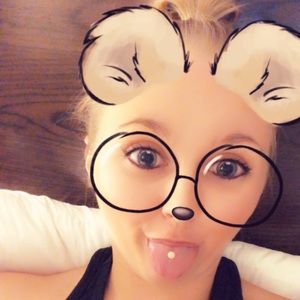 Meet your Posher, Jenn